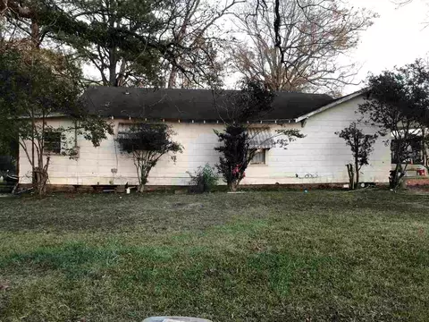 312 E Fourth St, Forest, MS 39074 photo 4