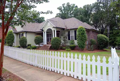 109 Heights Dr, Clinton, MS 39056 photo 1