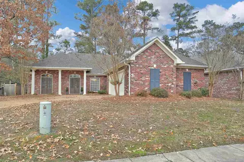 301 Peppertree Cv, Brandon, MS 39047 photo 2