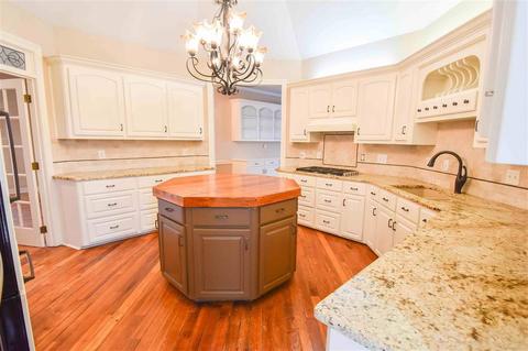 414 Point Dr, Brandon, MS 39047 photo 12