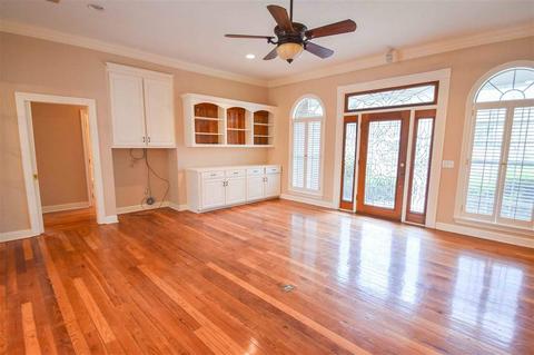 414 Point Dr, Brandon, MS 39047 photo 9