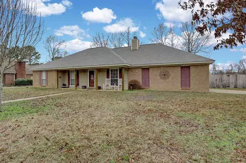 211 Oakbrook Dr, Brandon, MS 39047 photo 2