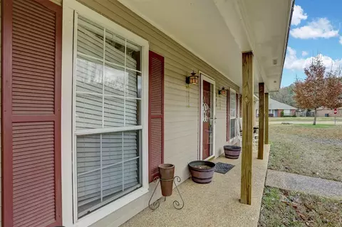 211 Oakbrook Dr, Brandon, MS 39047 photo 4