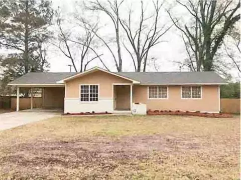 111 Maywood Cir, Jackson, MS 39211 photo 1