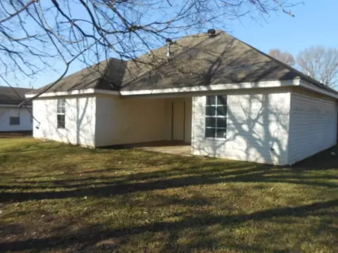 125 Davis Ave, Canton, MS 39046 photo 2