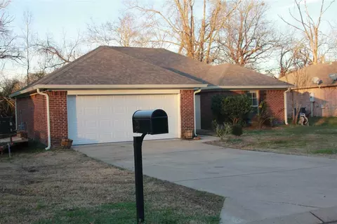128 Northgate Dr, Canton, MS 39046 photo 2