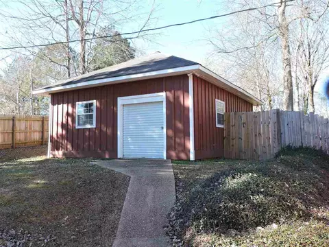 260 S Eagle Ridge Dr, Florence, MS 39073 photo 2