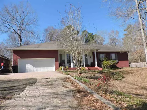260 S Eagle Ridge Dr, Florence, MS 39073 photo 1