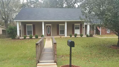1625 Gregory Dr, Byram, MS 39272 photo 1