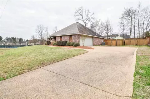 513 Glensview Dr, Brandon, MS 39047 photo 3