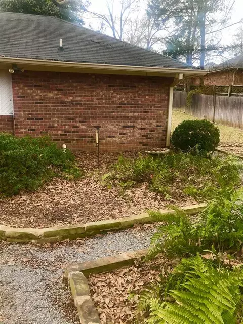 55 Woodridge Pl, Jackson, MS 39211 photo 3