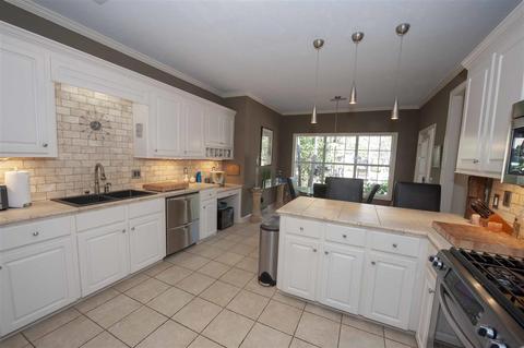 5976 Libby Ln, Jackson, MS 39211 photo 8