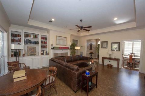 5976 Libby Ln, Jackson, MS 39211 photo 4