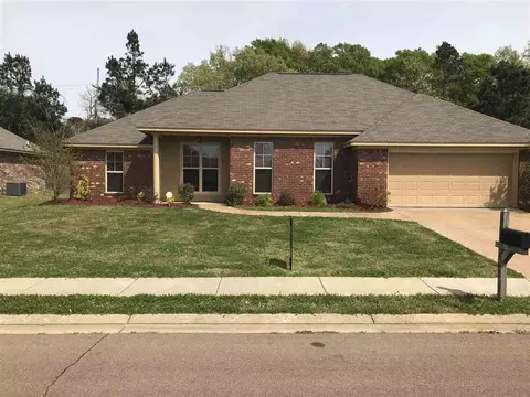 161 Harvey Cir, Canton, MS 39046 photo 1
