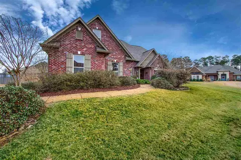 105 Willow Crest Cir, Brandon, MS 39047 photo 2