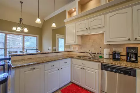 105 Willow Crest Cir, Brandon, MS 39047 photo 5