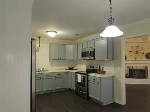 2153 Meagan Dr, Byram, MS 39272 photo 9