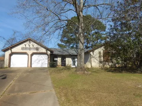 476 Eagle Ct, Byram, MS 39272 photo 1