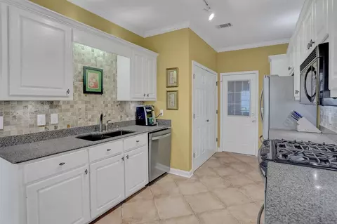 245 Commonwealth Ave, Brandon, MS 39047 photo 9
