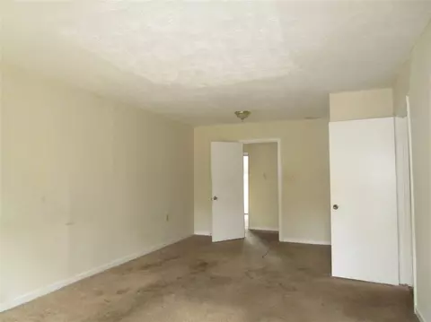1723 Dorgan St, Jackson, MS 39204 photo 2