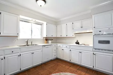 109 Chippewa Cir, Jackson, MS 39211 photo 9