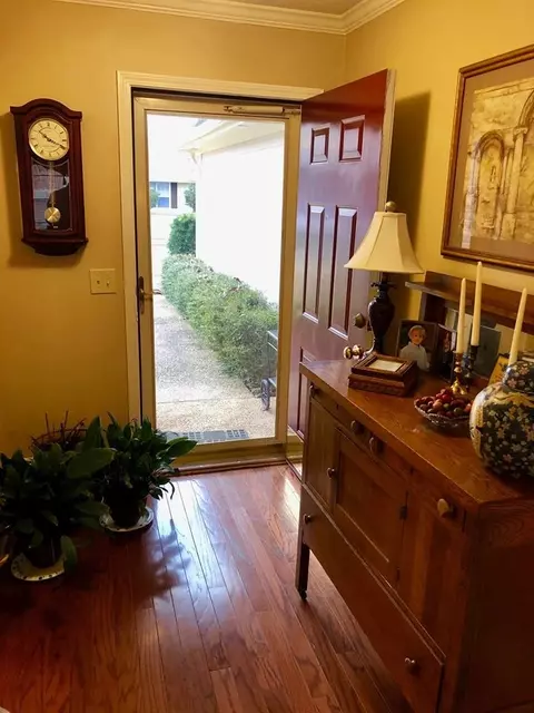 100 Willow Oak Ln, Brandon, MS 39047 photo 2