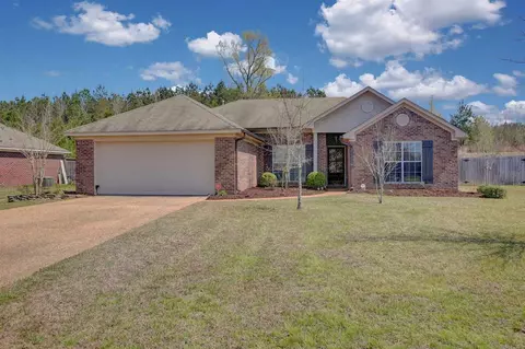 509 Roxbury Pl, Florence, MS 39073 photo 1