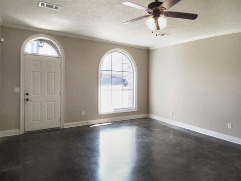 104 Torrence Cv, Byram, MS 39272 photo 2