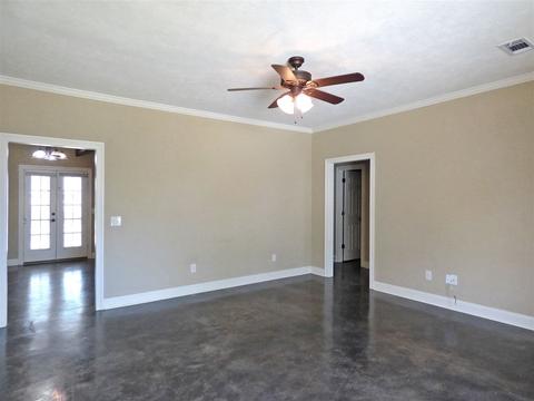 104 Torrence Cv, Byram, MS 39272 photo 4