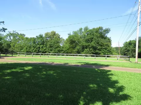 1205 Mccluer Rd, Jackson, MS 39212 photo 2