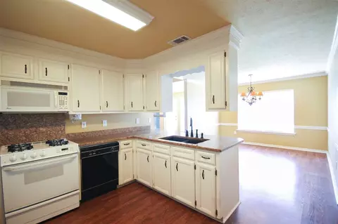 322 Colonial Dr, Madison, MS 39110 photo 9