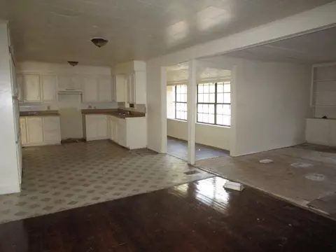 3150 Shirley Dr, Jackson, MS 39212 photo 4