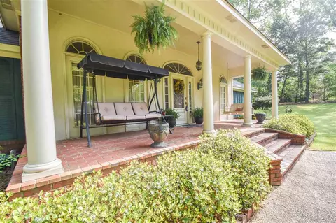 460 Powell Cv, Byram, MS 39272 photo 4