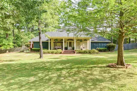 460 Powell Cv, Byram, MS 39272 photo 1