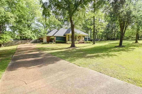 460 Powell Cv, Byram, MS 39272 photo 3