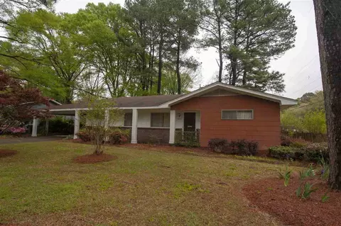 5304 Jamaica Dr, Jackson, MS 39211 photo 1