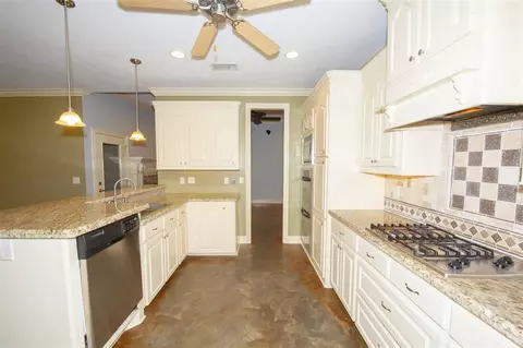 248 E Pinebrook Dr, Brandon, MS 39047 photo 11
