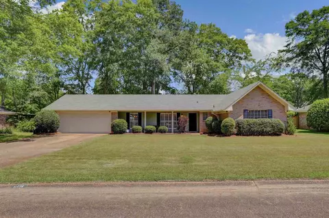 6121 Lake Trace Cir, Jackson, MS 39211 photo 1