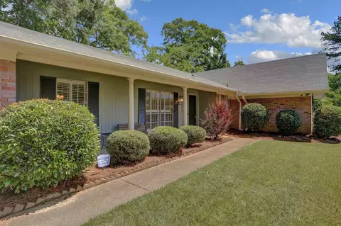 6121 Lake Trace Cir, Jackson, MS 39211 photo 4