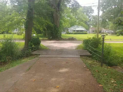 165 E Semmes St, Canton, MS 39046 photo 30