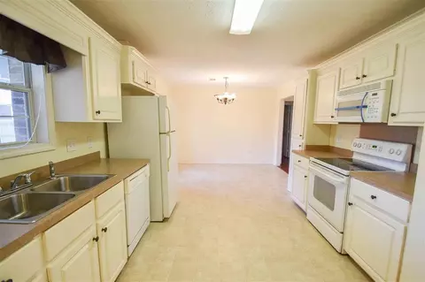 655 Parker Pl, Brandon, MS 39042 photo 8