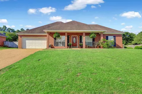 2043 S Cobblestone Cv, Brandon, MS 39042 photo 1