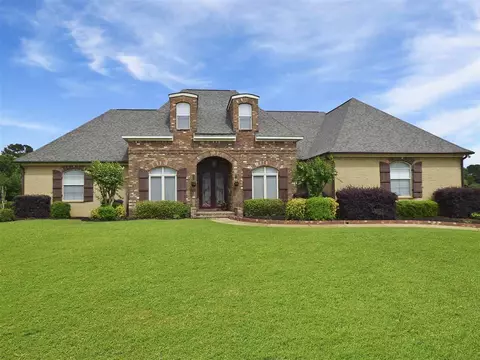 105 Lawrence Dr, Brandon, MS 39047 photo 1