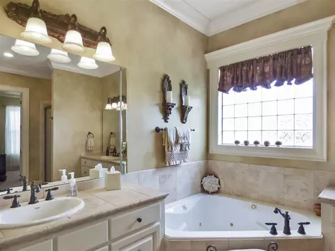 105 Lawrence Dr, Brandon, MS 39047 photo 23