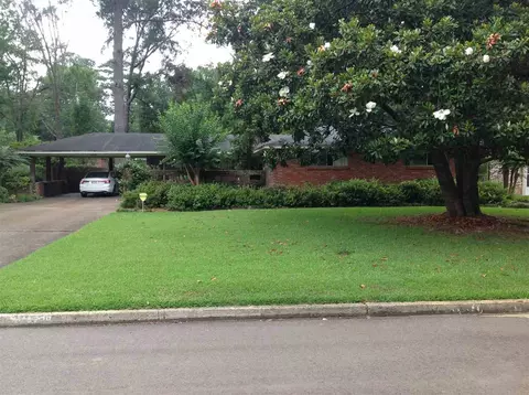 1031 Briarfield Rd, Jackson, MS 39211 photo 2