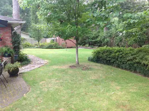 1031 Briarfield Rd, Jackson, MS 39211 photo 5