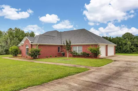 106 Chestnut Dr, Clinton, MS 39056 photo 3