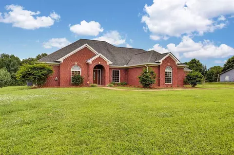 106 Chestnut Dr, Clinton, MS 39056 photo 2