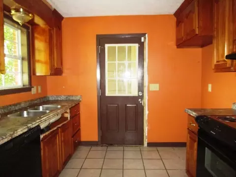 166 York Dr, Jackson, MS 39209 photo 5