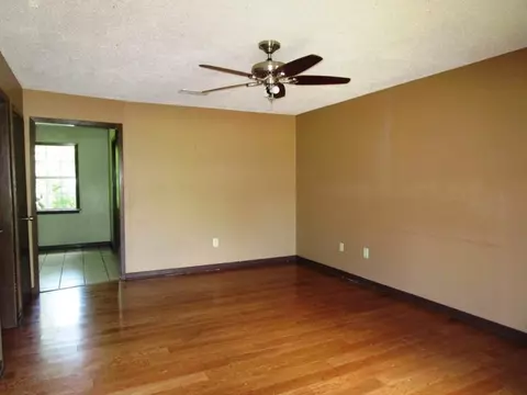 166 York Dr, Jackson, MS 39209 photo 2